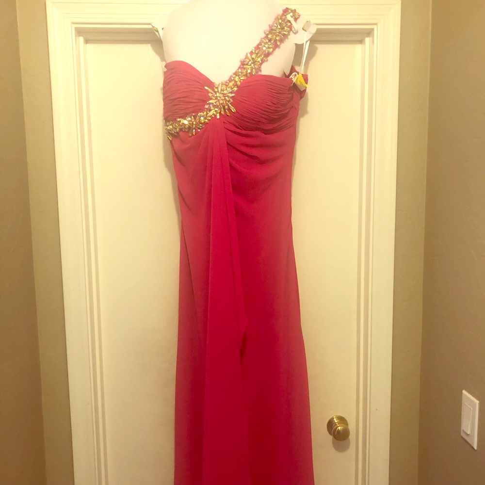 One shoulder long hot pink dress with Rhinestone